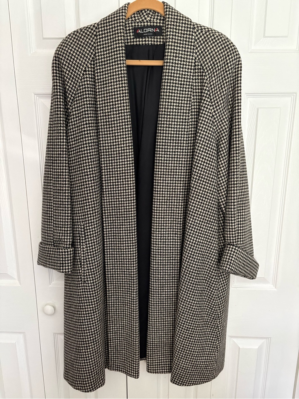 Vintage Alorna Black & White Houndstooth Open-Front Swing Coat